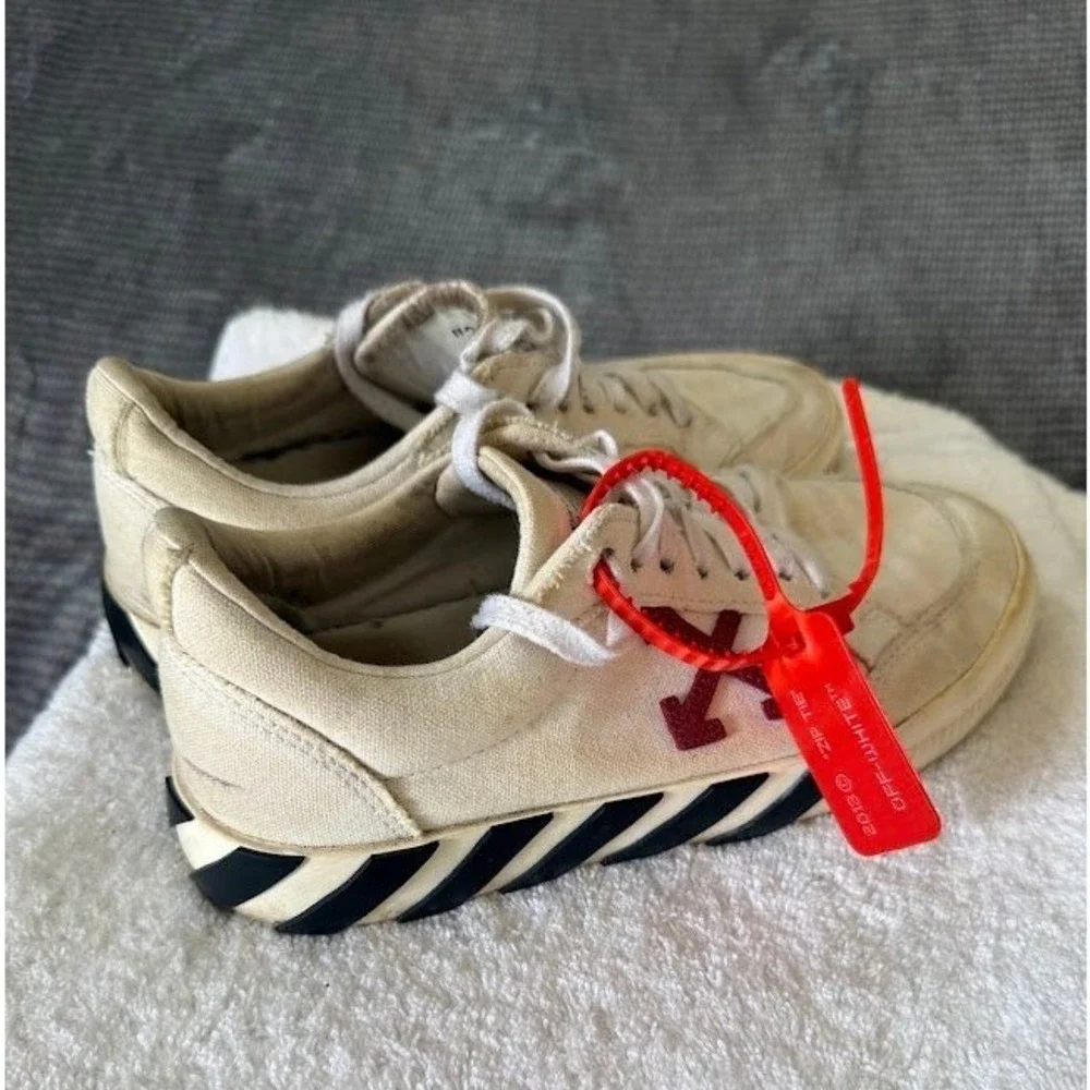 Off-White off white